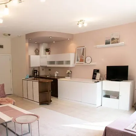 Spacious Apart With Pool, Sea Park&beach&freeparking * Varna