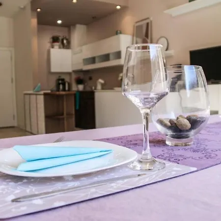 Spacious Apart With Pool, Sea Park&beach&freeparking Apartment