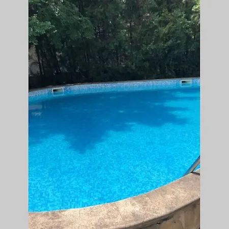 Apartment Spacious Apart With Pool, Sea Park&beach&freeparking