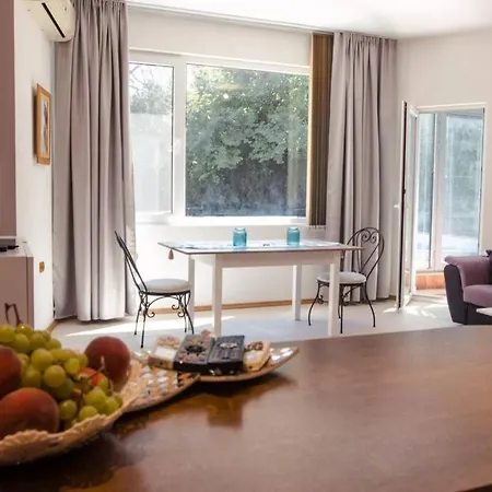 Spacious Apart With Pool, Sea Park&beach&freeparking *