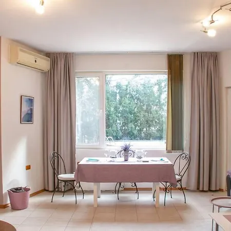 Spacious Apart With Pool, Sea Park&beach&freeparking * Varna